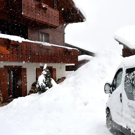 Simply Morzine - Chalet Des Montagnes-3