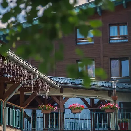 Les Chalets Des Aiguilles-2