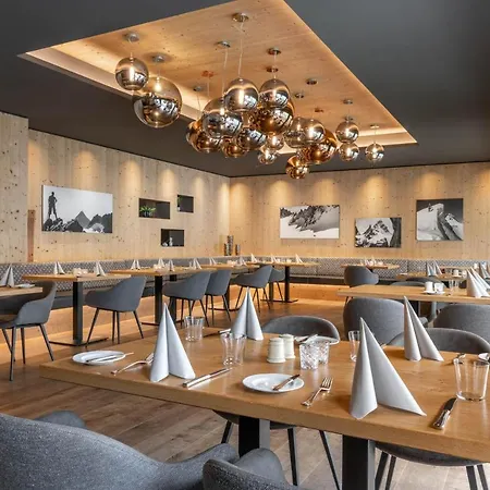 Sporthotel Chalet-3