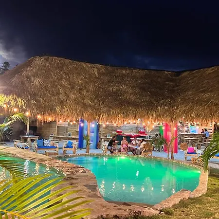 Chalet Tropical Hotel & Pool Bar Restaurant-2