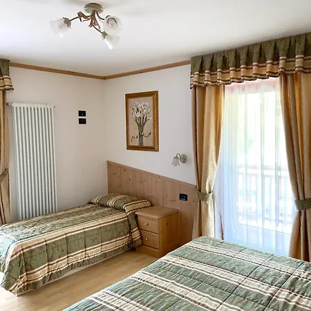 Hotel Chalet Alaska-2