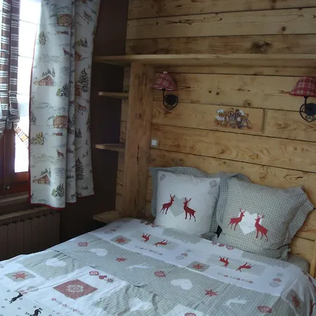 Chambres d'Hôtes Chalet de la Source-2