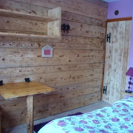 Chambres D'Hotes Chalet De La Source-3