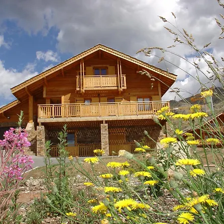 Madame Vacances Les Chalets de l'Altiport-2