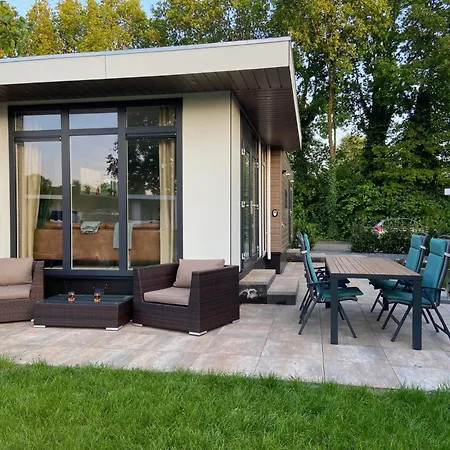 Kindvriendelijk luxe chalet in de bossen met privé sauna-2