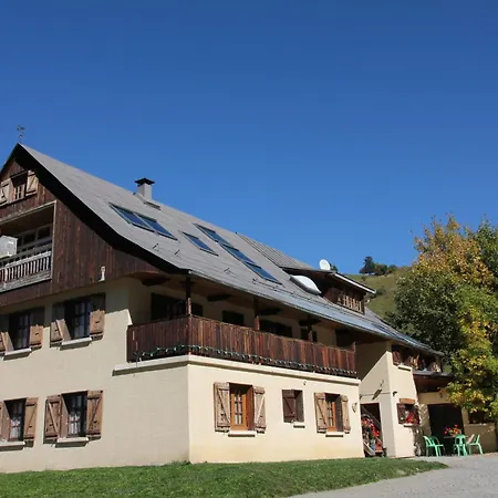 Guest House Chalet Saint Roch-2