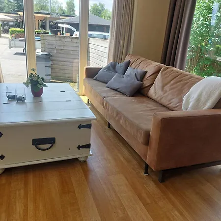Ruim familie chalet tot 4 personen op de Veluwe Bungalowpark De Kern - All inclusive-2