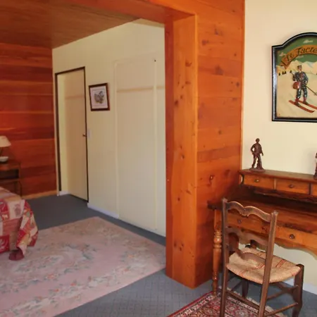 Guest House Chalet Saint Roch-3