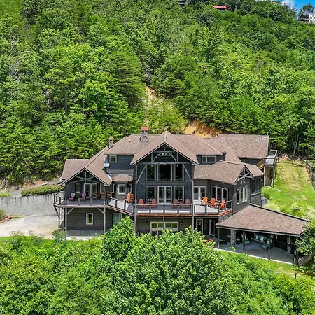 The King Of The Mountain - 6617 Sq Ft Sleeps 22 Amazing Mountain Views, Private Indoor Pool-2