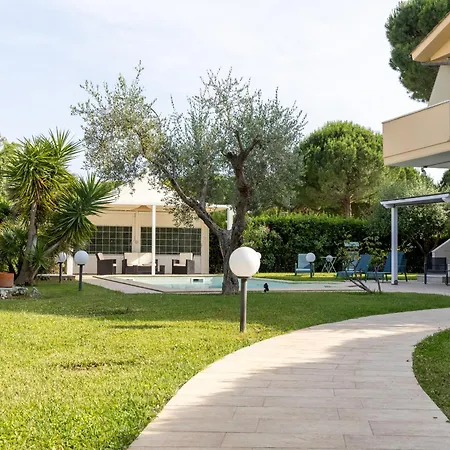 Residence Il Boschetto - Villa Con Piscina-2