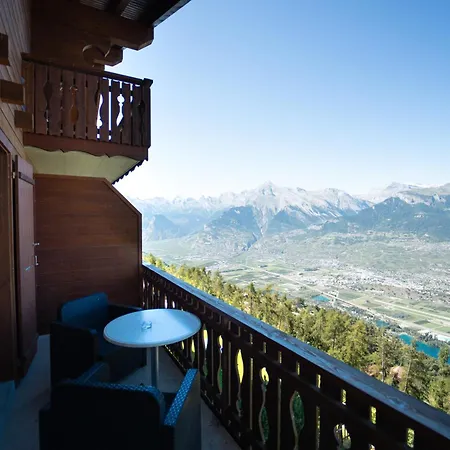 Hôtel Chalet Royal - Like At Home-3