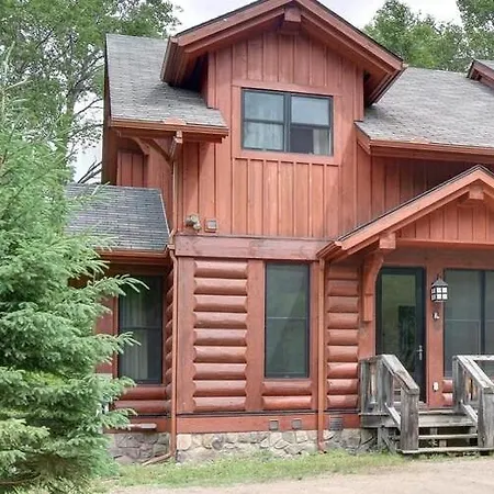 Rcnt Chalets Mont-Tremblant-2