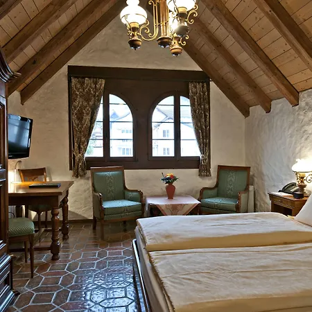 Swiss-Chalet Merlischachen - Romantik Schloss-Hotel Am See-3