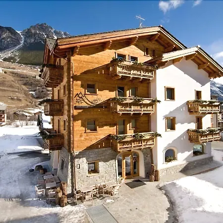 Alpen Hotel Chalet-2