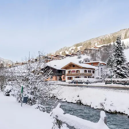 Neva Saalbach-2