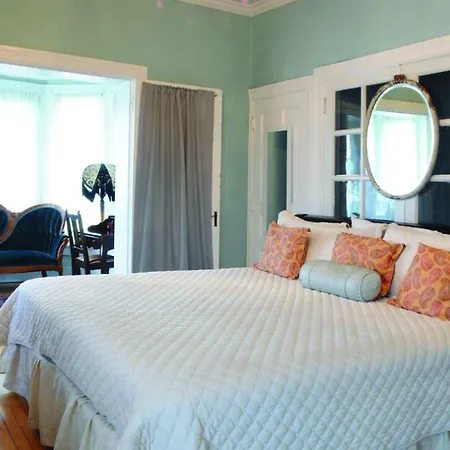 The Holiday Chalet Victorian-2