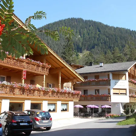 Chalet Hotel Diamant-3