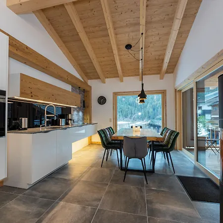 Chalet Glemmtal - Haus Bergblick-2