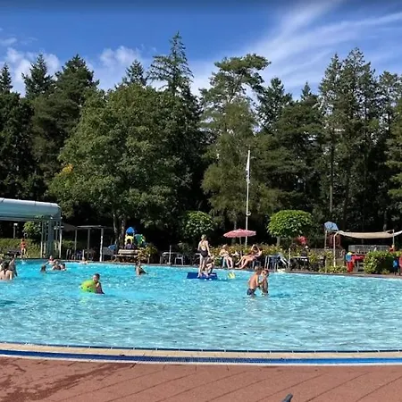 Sfeervol vakantiehuisje in bosrijke omgeving-2