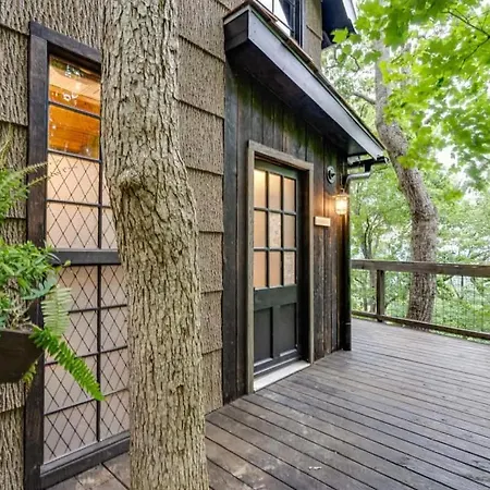 Treetop Hideaways: Wood Lily Treehouse In Chattanooga-3