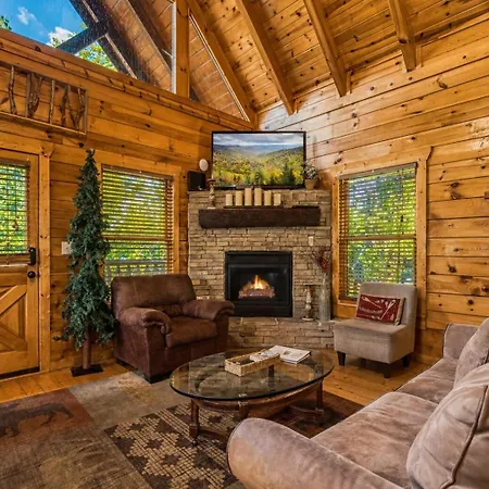 Enchanted View, Amazing Mountain Views, Free Attraction Tickets, Theater Room, Game Room, Wifi!!!-3