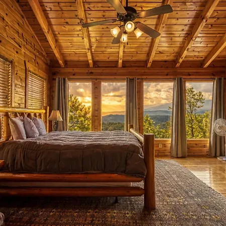 Enchanted View, Amazing Mountain Views, Free Attraction Tickets, Theater Room, Game Room, Wifi!!!-2