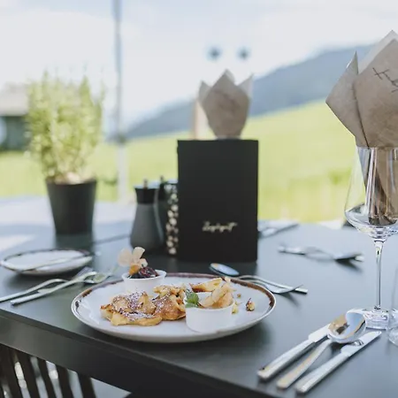 Premium Chalets By Zaglgut, Zell Am See-Kaprun - Wellness & Infinity Pool, Air Conditioning, Panoramic Views & Summer Card Included-3