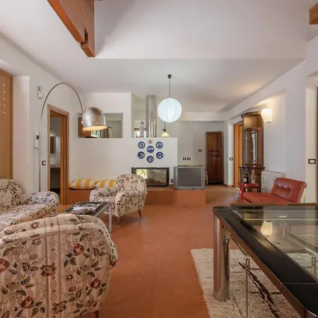 Villa Mendolia Ai Caracoli-2