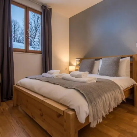 Chalet Broski - Spacious Chalet With Hot Tub, Sauna & Bbq-3