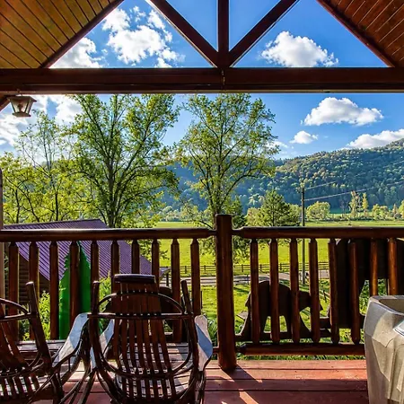 Papa Bear, Hot Tub, Wifi, 560 Free Tickets Each Paid Day!!!-2