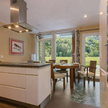 Chalet Glacier - Happy Rentals-2
