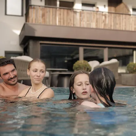 Aparthotel Familiaris - Family Apartments - Pools & Spa In Dolomites-3