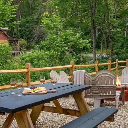 Whispering Pines Retreat By Ghosal Luxury Lodging-2