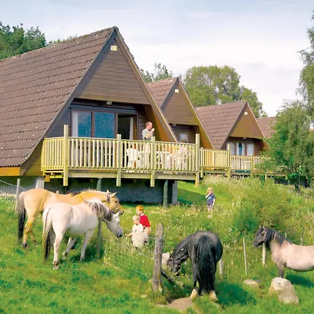 Delny Highland Lodges-3