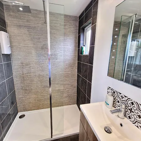 67 Broadside Holiday Chalet Near Broads & Beaches-3