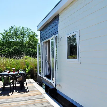 Bestmarine Waterchalets Flevo Marina-3