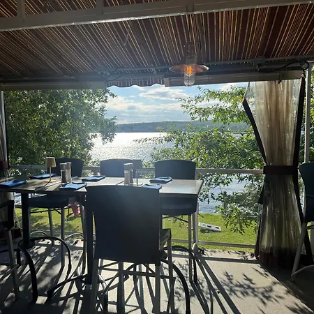 Auberge Et Chalets Sur Le Lac-2