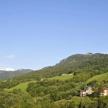 Holiday Home Les Chalets Des Evettes 1-3