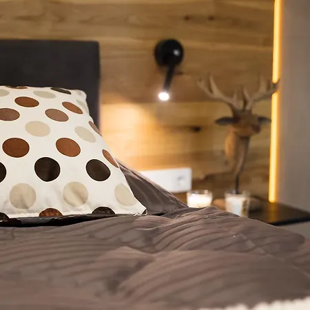 Boutique Hotel Chalet Weinberg-3
