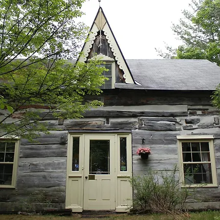 Le Chalet Buckhouse B&B-3