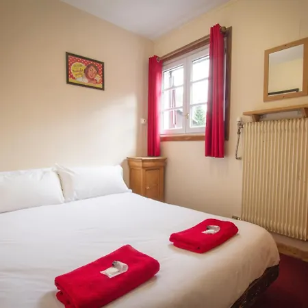 Chalet Chardons Hostel-2