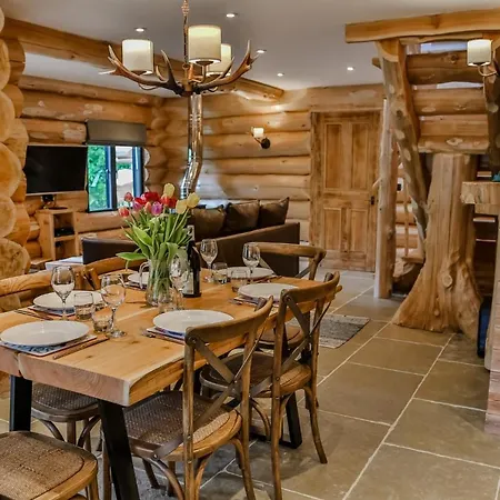 Cedar Lodge-2