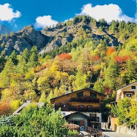 Hotel Chalet Joli-3