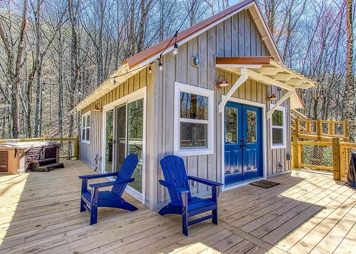 Chasing Fireflies Treehouse Villa Sevierville