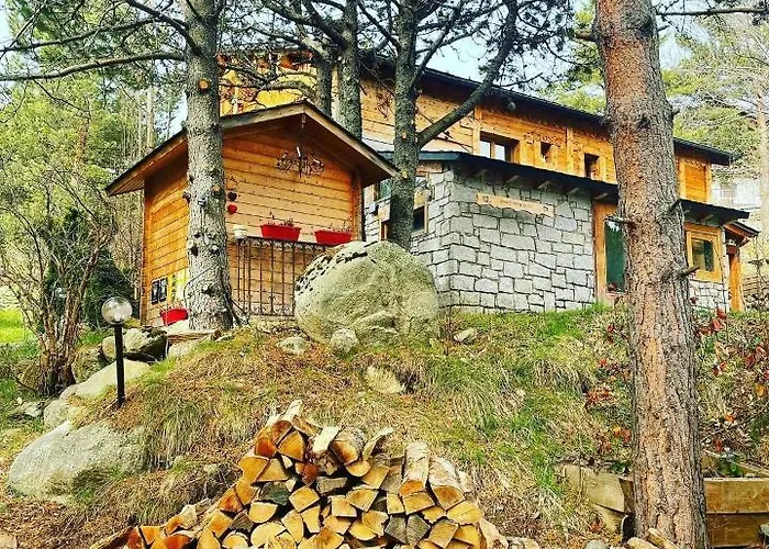 Chalet Pomme de Pin 5 chambres 12 à 14 personnes Formiguères
