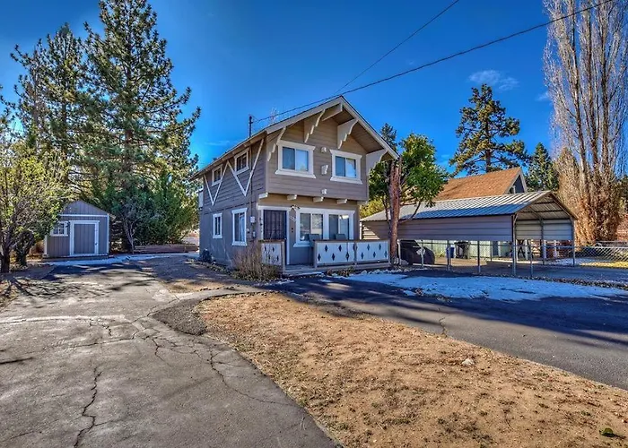 044 - Lazy Bear Chalet Big Bear City