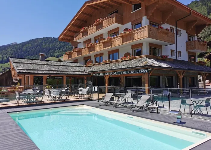Hotel-Chalet Les Ecureuils Restaurant, Piscine, Jardin, Garage Le Grand-Bornand