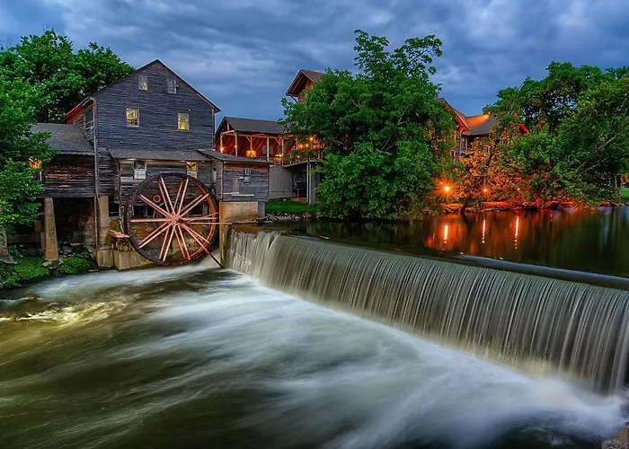 Apple Valley Hideaway, 1089 Of Free Attraction Tickets For Each Paid Day, Dollywood And More! Pigeon Forge