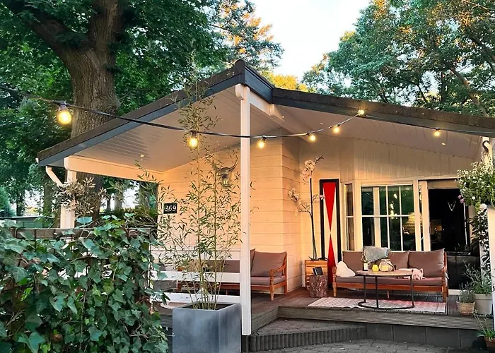 Boslodge Het Verwende Nest met privé Hottub Voorthuizen