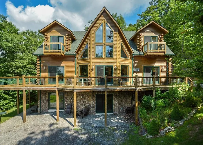 Cozy Bear Chalet Villa McHenry